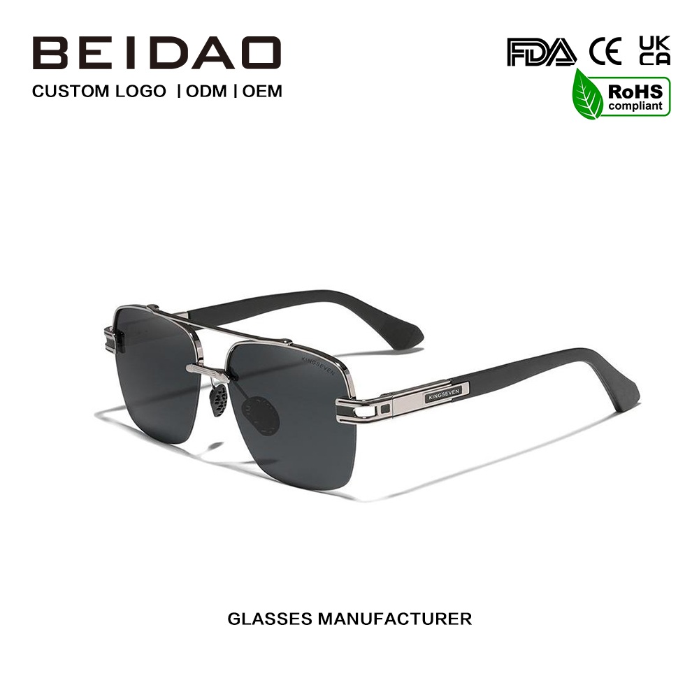 Négyzet árnyalatú, színes retro polarizált napszemüveg